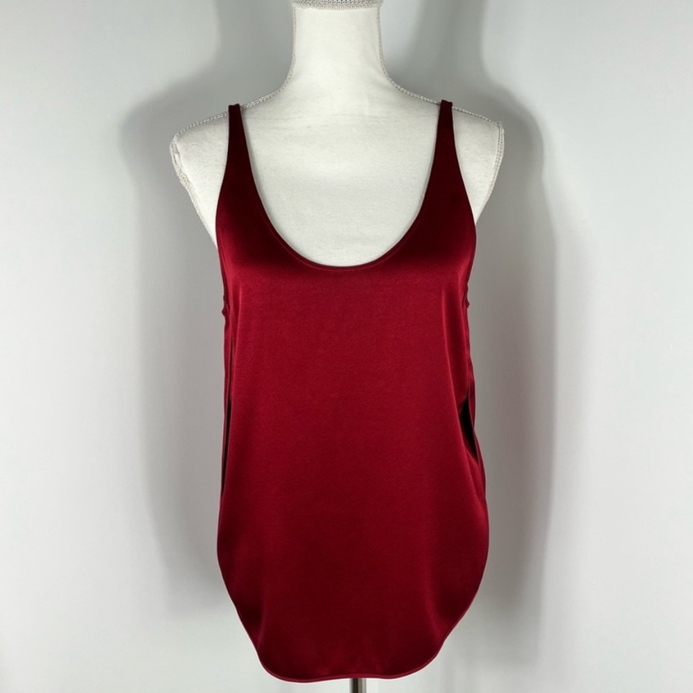 Aritzia Wilfred satin top size medium